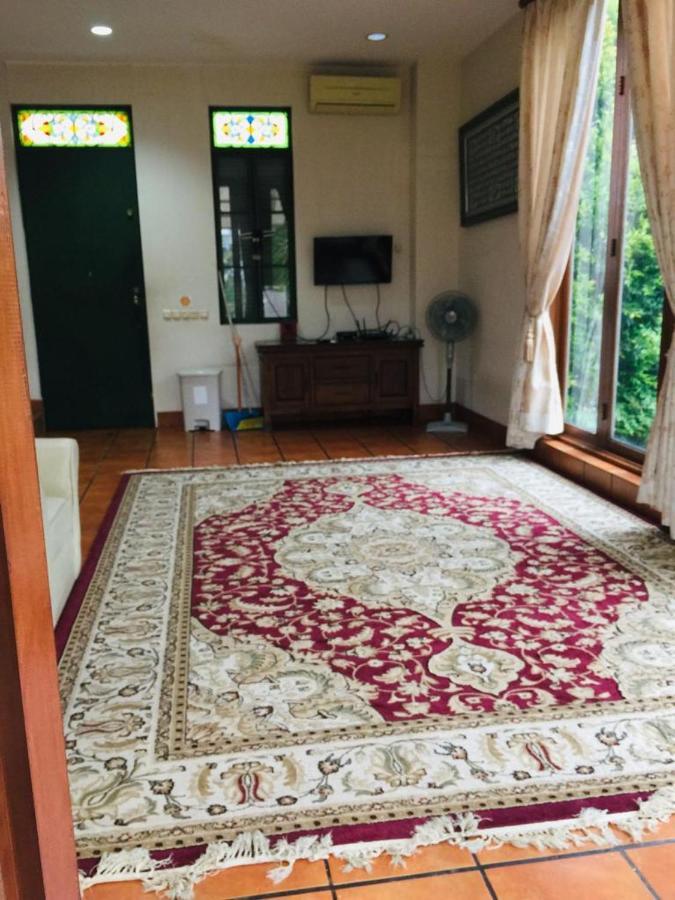 Villa Gathering Yuni Syahla Citaringgul Exterior foto