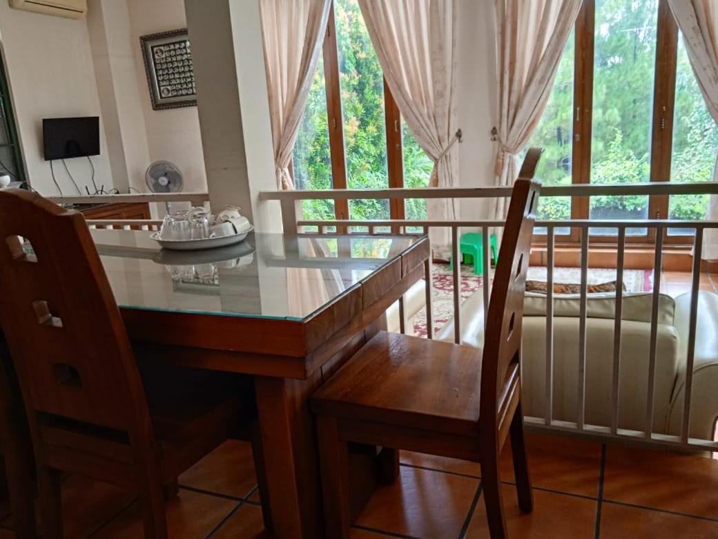 Villa Gathering Yuni Syahla Citaringgul Exterior foto