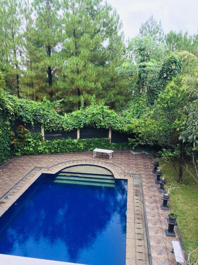 Villa Gathering Yuni Syahla Citaringgul Exterior foto