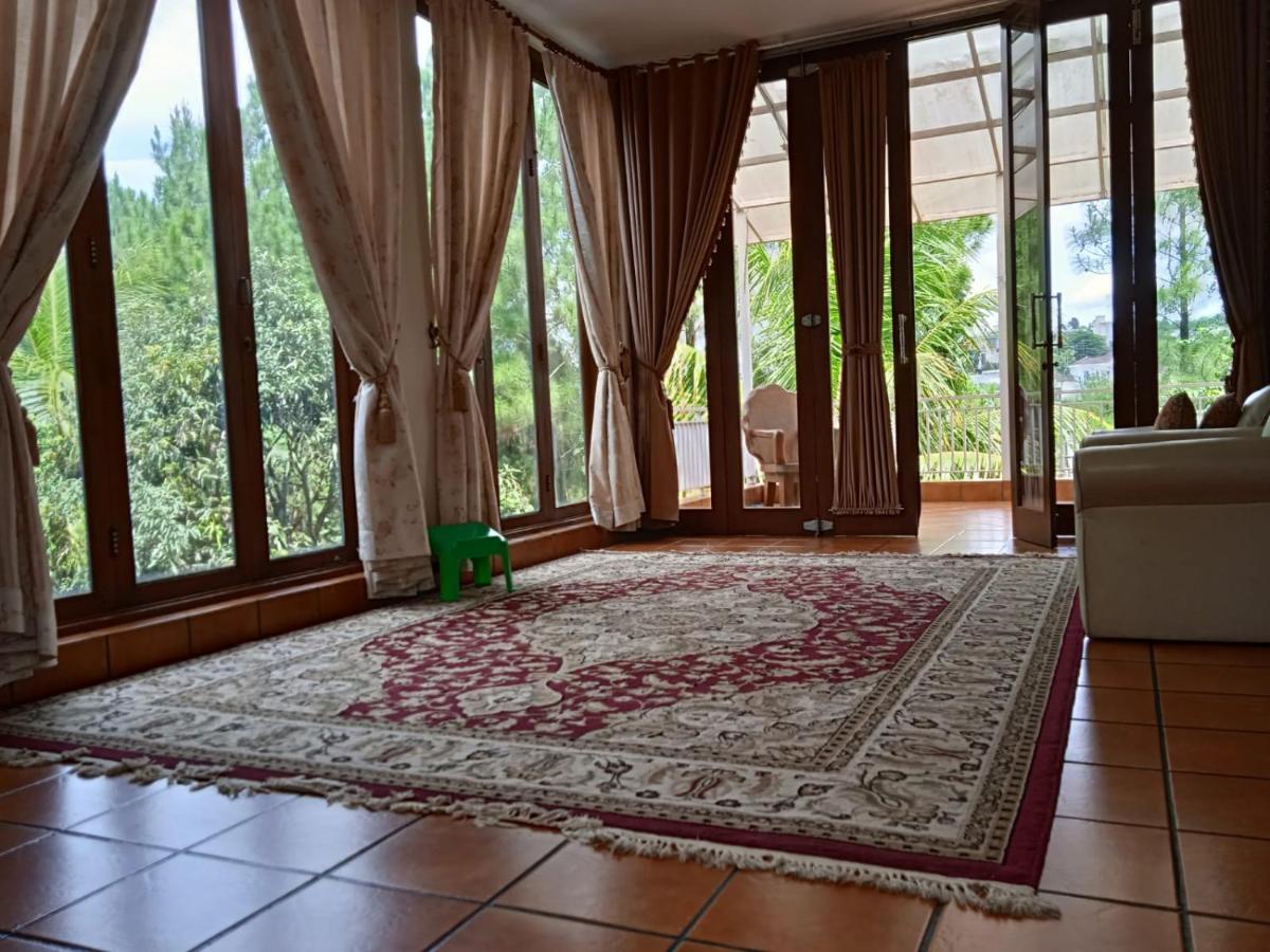 Villa Gathering Yuni Syahla Citaringgul Exterior foto